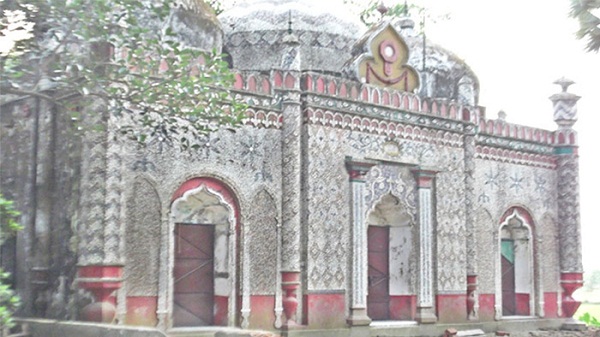 জেনে নেই কুমিল্লার ঐতিহ্যবাহী তিন গম্বুজ মসজিদ সম্পর্কে